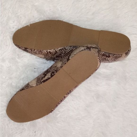 Brand New Shoedazzle Snake Print Flat Loafer - Picture 2 of 3